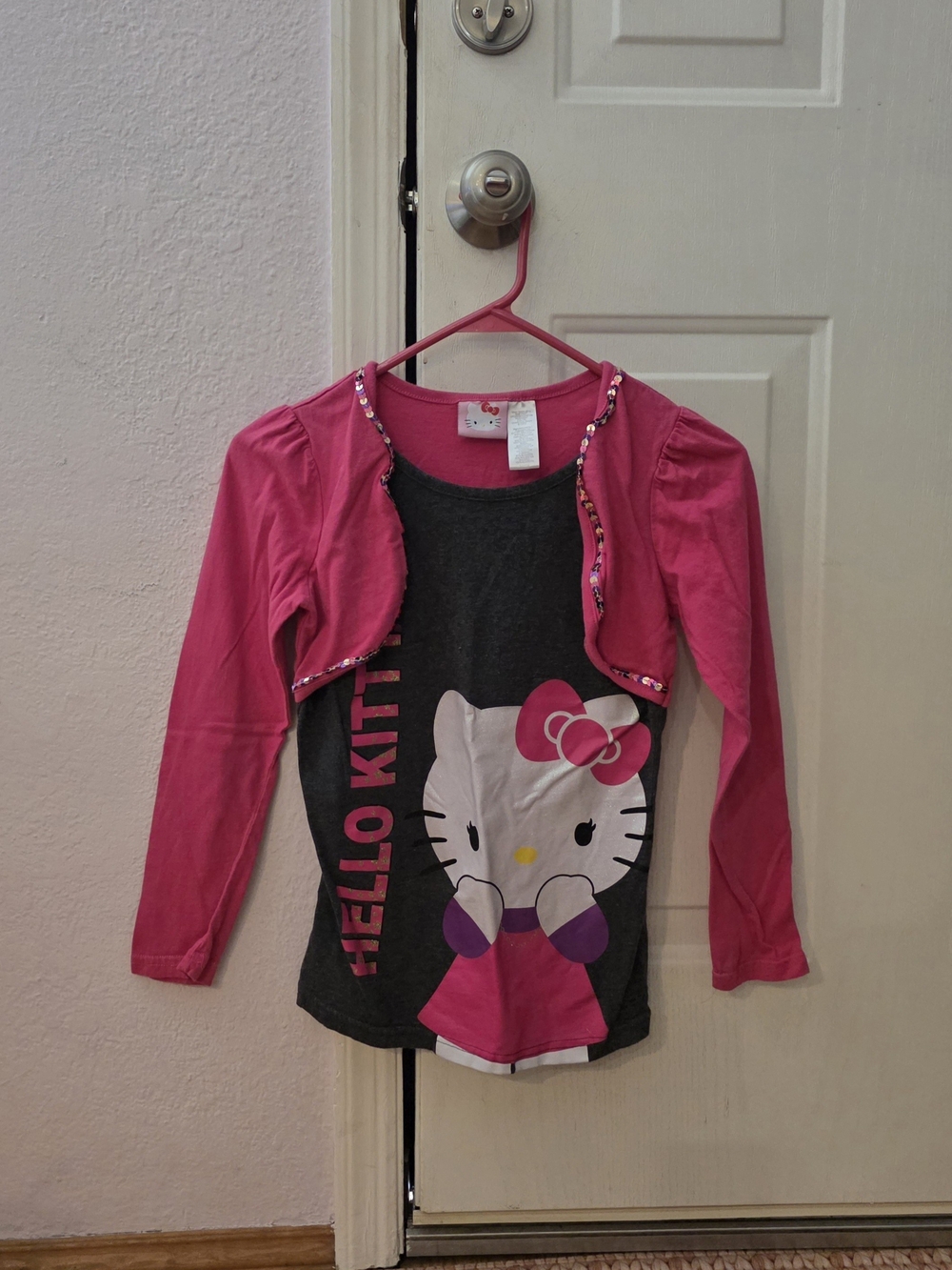 Hello Kitty Girls' 10-12 Pink & Charcoal Graphic Top